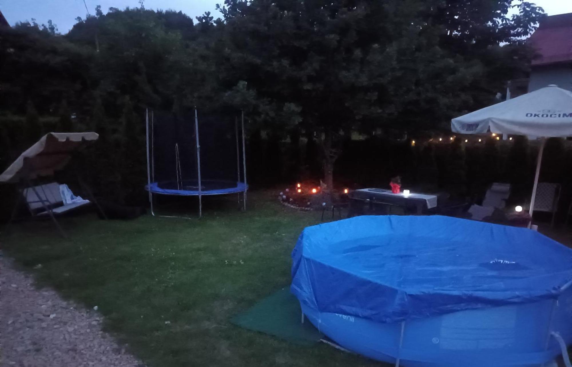 Dom Wakacyjny Gajowka Z Ogrodem Rzyki Esterno foto