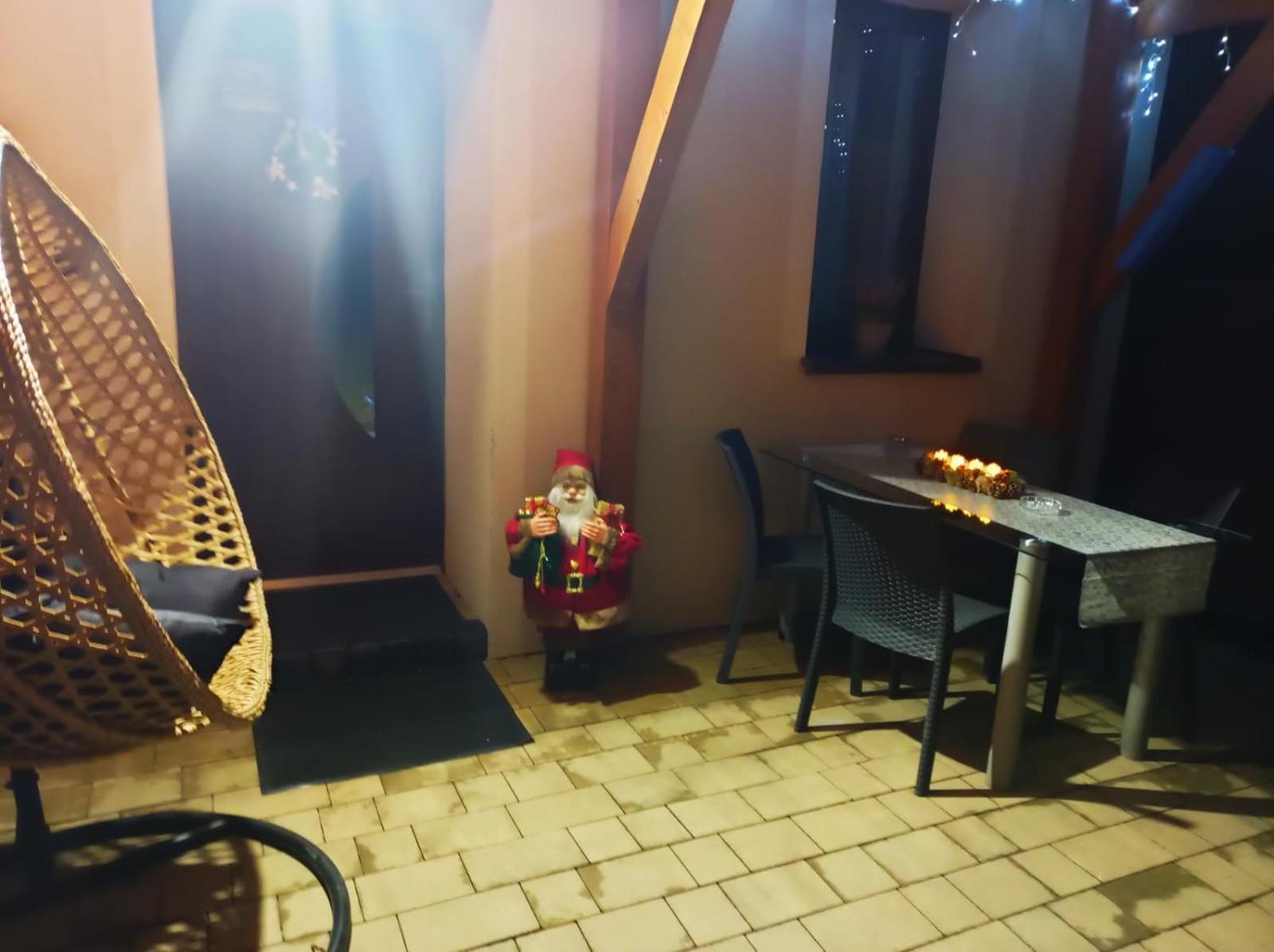Dom Wakacyjny Gajowka Z Ogrodem Rzyki Esterno foto